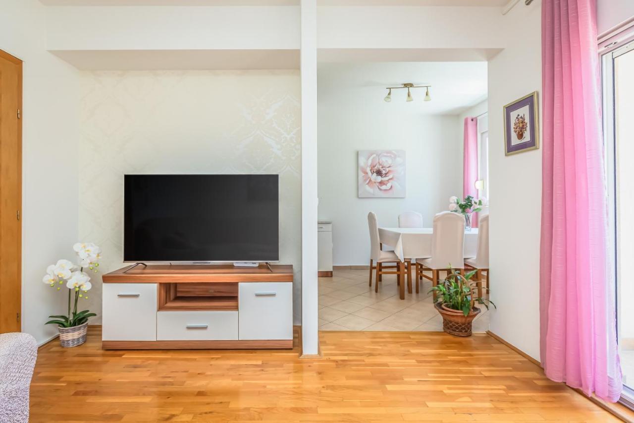 מאקרסקה Indigo Apartment מראה חיצוני תמונה