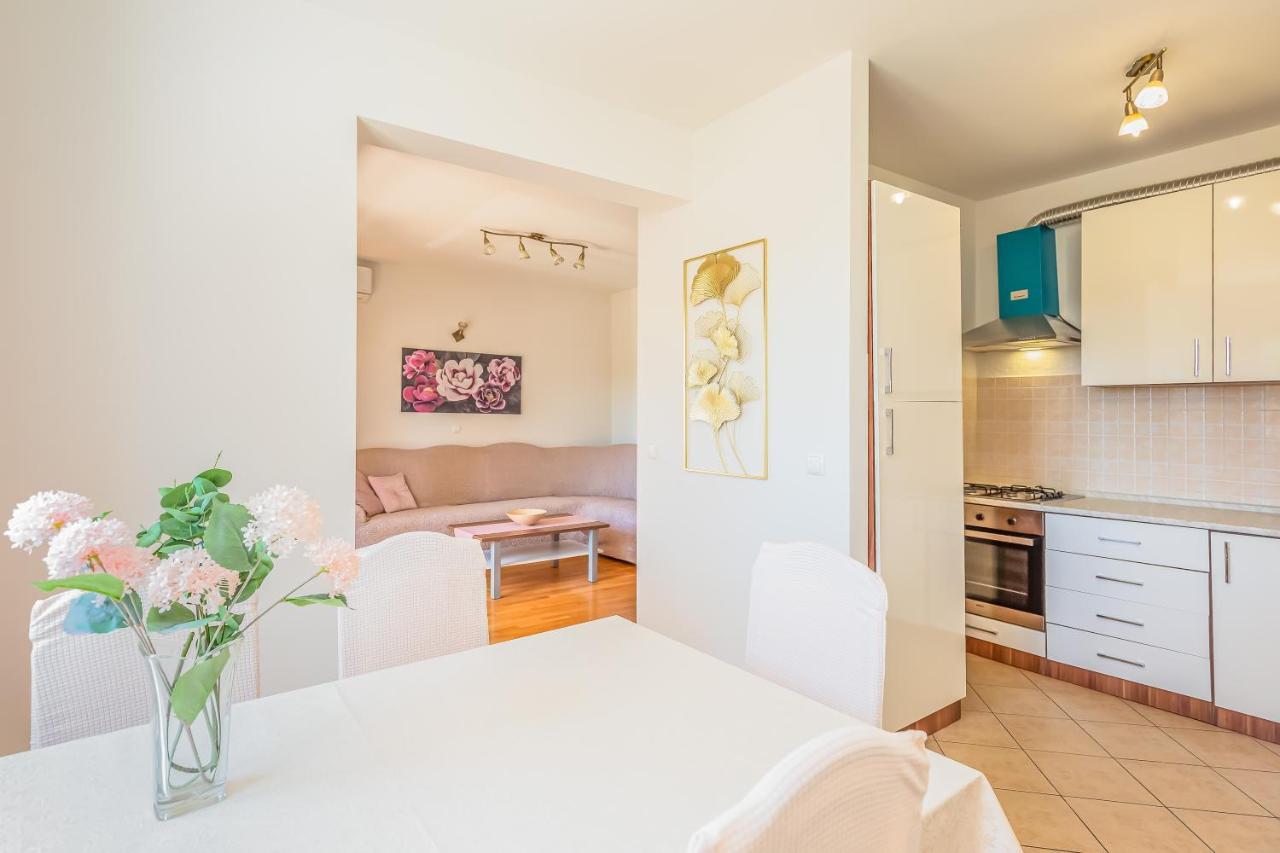מאקרסקה Indigo Apartment מראה חיצוני תמונה