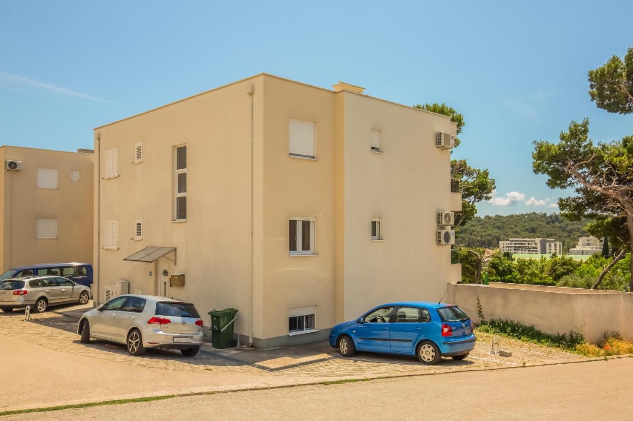 מאקרסקה Indigo Apartment מראה חיצוני תמונה